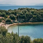 Seaside Boutique * فولوس
